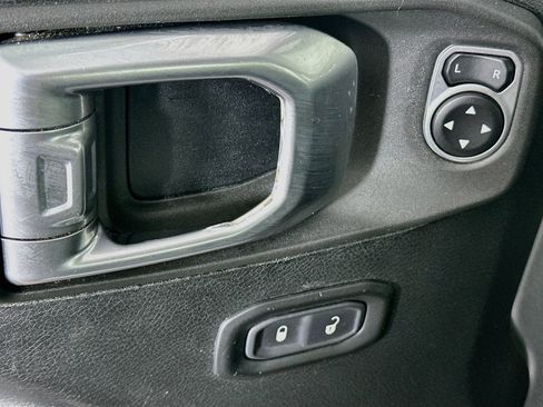 Used 2019 Jeep Wrangler Unlimited Sport S AWD/4WD image 15