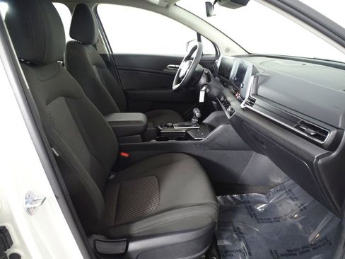 Used 2024 Kia Sportage LX image 14