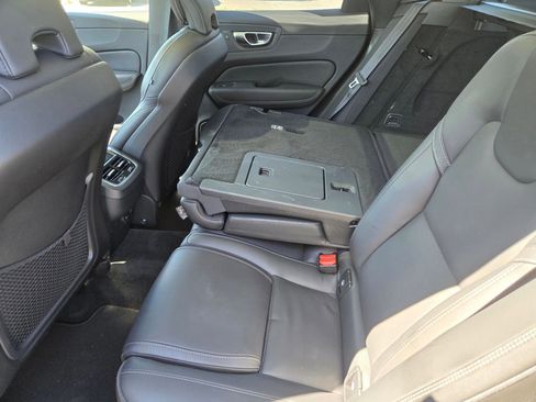 Certified 2023 Volvo XC60 B5 Ultimate AWD/4WD image 19