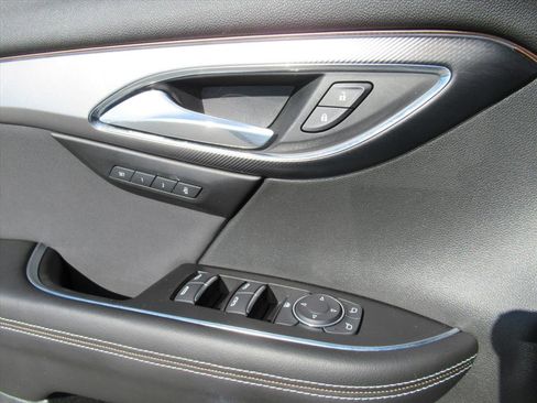 Used 2025 Buick Envision Sport Touring image 16