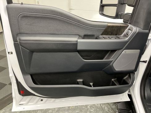 Used 2023 Ford F350 Lariat w/ Sport Appearance Package AWD/4WD image 9