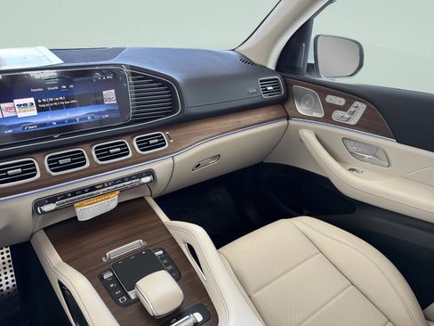 Certified 2026 Mercedes-Benz GLS 450 4MATIC image 46