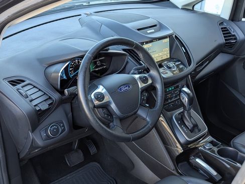 Used 2017 Ford C-MAX Energi Titanium w/ Equipment Group 501A image 12