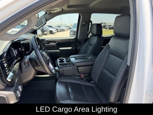 Used 2025 GMC Sierra 1500 SLT AWD/4WD image 31