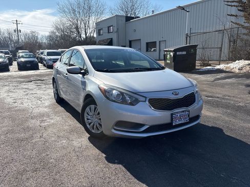 Used 2016 Kia Forte LX image 7