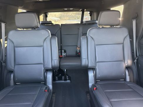 Used 2022 Chevrolet Tahoe Z71 w/ Luxury Package image 34