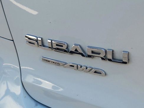 Used 2023 Subaru Ascent Premium w/ Convenience Package image 12