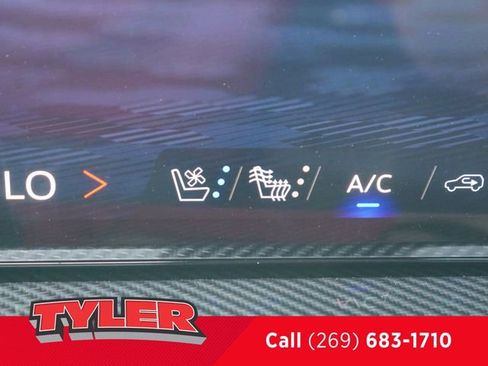 New 2026 Chevrolet Traverse High Country w/ LPO, Floor Liner Package AWD/4WD image 49