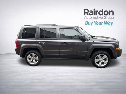 Used 2014 Jeep Patriot Latitude w/ Sun/Sound Group AWD/4WD image 8