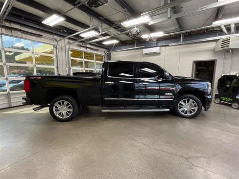 Used 2017 Chevrolet Silverado 1500 High Country AWD/4WD image 6