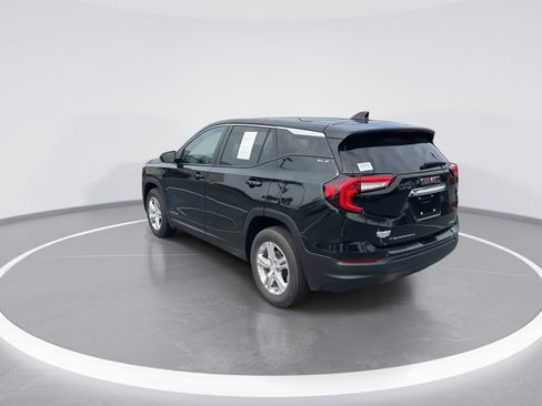 Used 2024 GMC Terrain SLE image 7