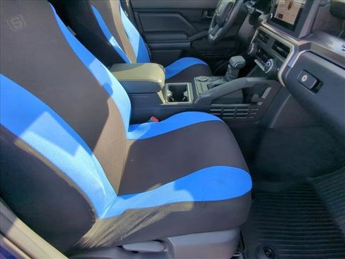 Used 2025 Toyota Tacoma SR5 image 19