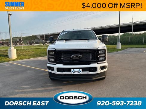New 2026 Ford F250 Lariat w/ Black Appearance Package AWD/4WD image 2