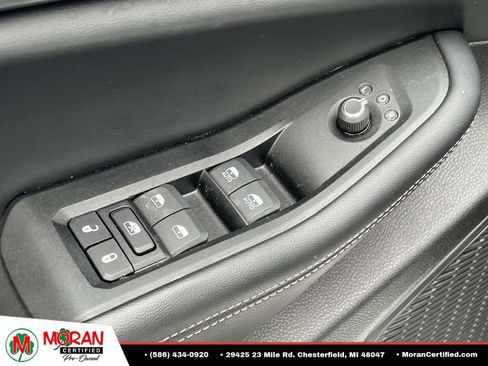 Used 2024 Jeep Grand Cherokee Altitude AWD/4WD image 15