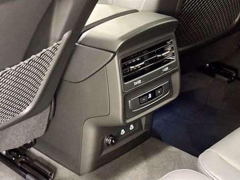 New 2026 Audi Q7 2.0T Premium image 17