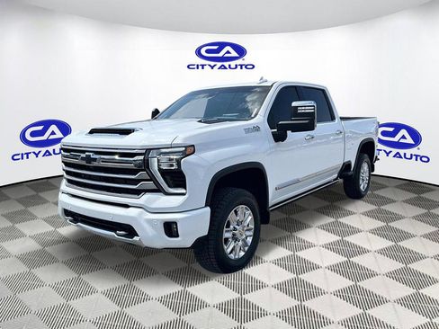Used 2025 Chevrolet Silverado 3500 High Country w/ High Country Premium Package AWD/4WD image 10