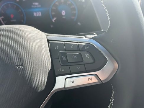 New 2026 Volkswagen Atlas Cross Sport SE FWD image 17