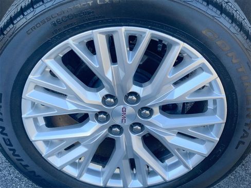 Used 2024 GMC Acadia Elevation image 34