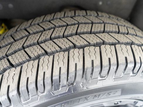 Used 2018 Chevrolet Tahoe Premier image 34