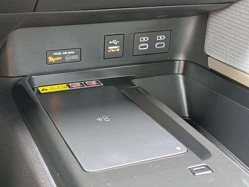 Used 2026 Toyota Camry SE FWD image 24