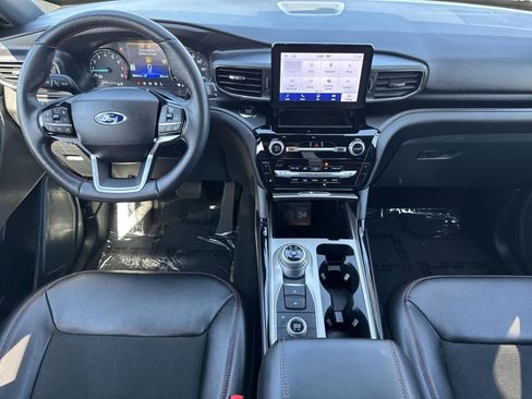 Used 2024 Ford Explorer ST-Line w/ Class IV Trailer Tow Package image 9