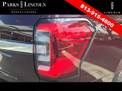 Used 2023 Ford Expedition Platinum AWD/4WD image 7