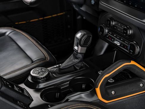 Used 2024 Ford Bronco Badlands image 32