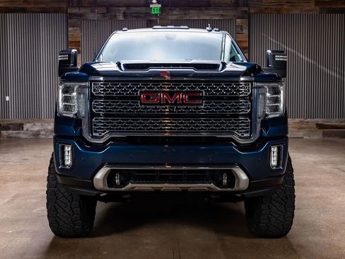 Used 2020 GMC Sierra 2500 Denali w/ Denali Ultimate Package image 2