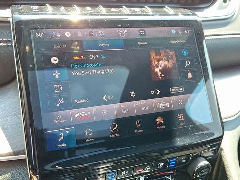 Used 2024 Jeep Grand Cherokee Limited 4xe w/ Luxury Tech Group II AWD/4WD image 18