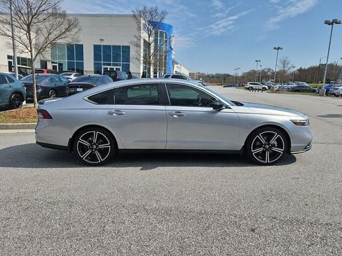 Certified 2025 Honda Accord Sport image 6