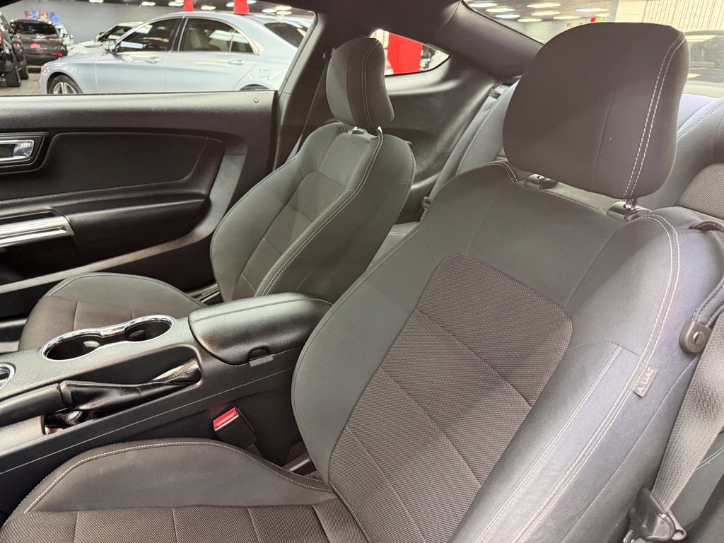 Used 2015 Ford Mustang Coupe RWD image 33