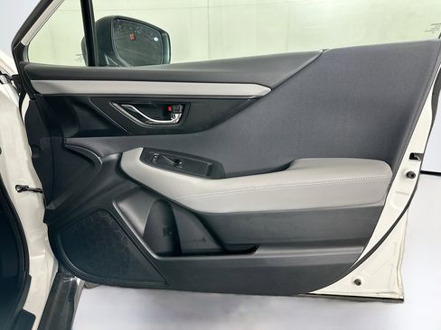 Used 2025 Subaru Outback Premium image 29