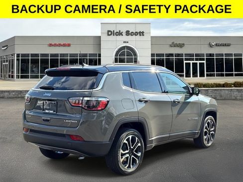 Used 2024 Jeep Compass Limited AWD/4WD image 5
