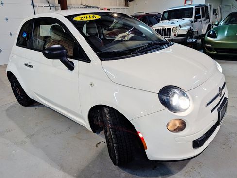Used 2016 FIAT 500 Pop w/ Italia Package FWD image 9