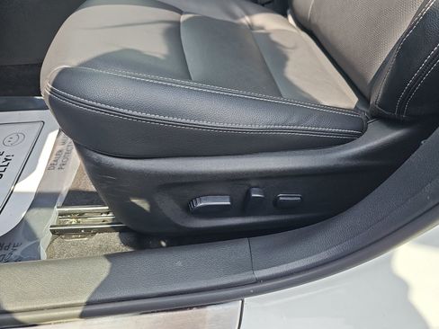 Used 2025 Nissan Altima 2.5 SL FWD image 25