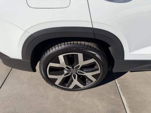 Used 2022 Volkswagen Taos SEL w/ Panoramic Sunroof Package image 15