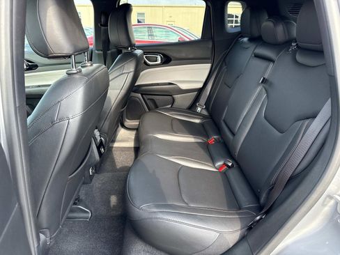 Used 2024 Jeep Compass Limited image 22