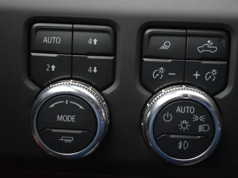 Used 2025 GMC Sierra 2500 Denali Ultimate AWD/4WD image 21