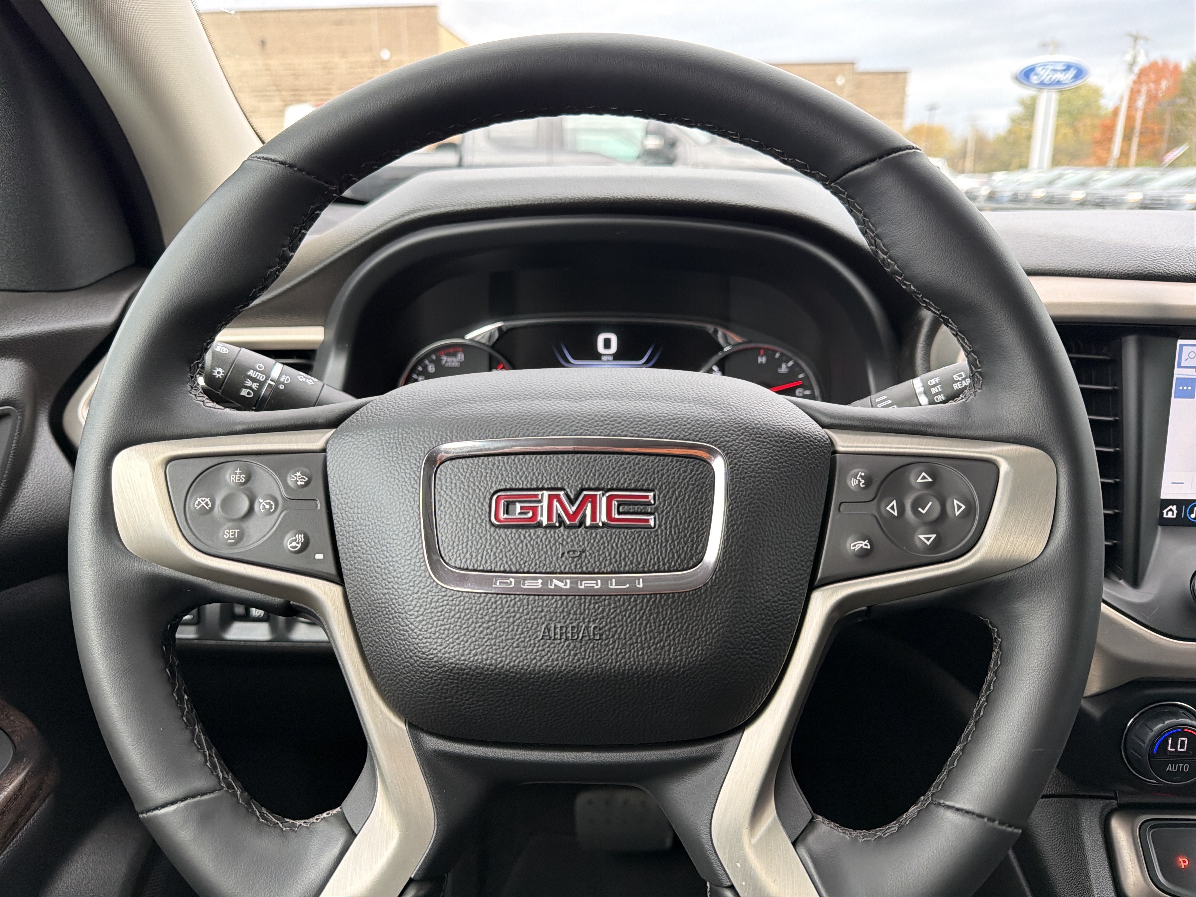 Used 2023 GMC Acadia Denali AWD/4WD image 14
