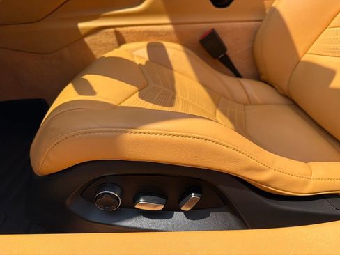 Used 2021 Chevrolet Corvette Stingray Premium Conv w/ Z51 Performance Package RWD image 15