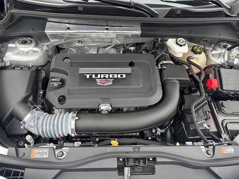 Certified 2022 Cadillac XT4 Premium Luxury w/ Enhanced Visibility Package image 8