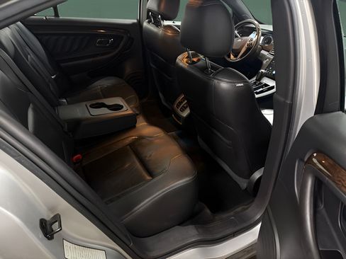Used 2016 Ford Taurus Limited FWD image 14