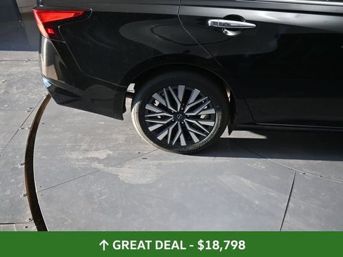 Used 2024 Nissan Altima 2.5 SV image 22