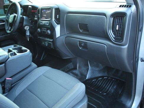 Used 2020 Chevrolet Silverado 1500 W/T w/ Z71 Off-Road Package AWD/4WD image 12