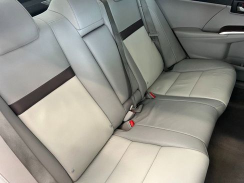 Used 2012 Toyota Camry XLE w/ Leather Pkg FWD image 34