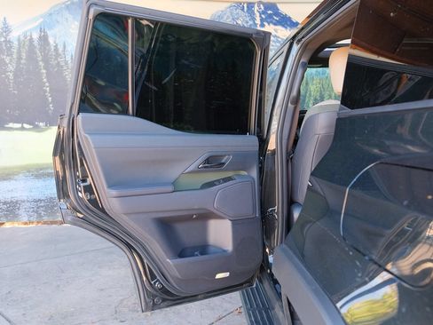 Used 2025 Lexus GX 550 AWD/4WD image 37