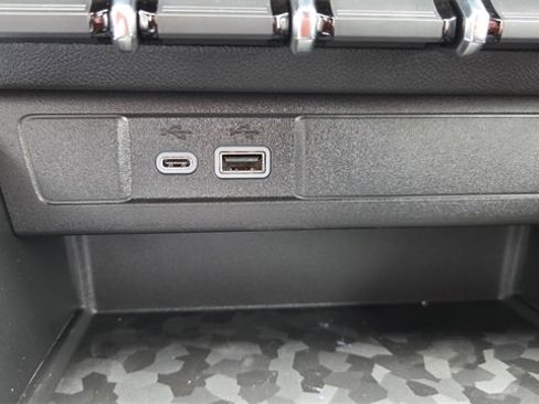 New 2026 GMC Canyon Elevation w/ Convenience Package image 28