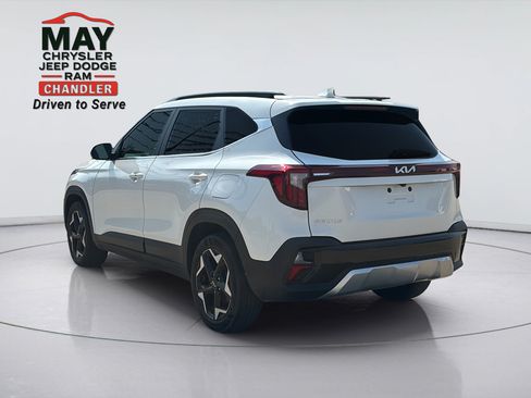 Used 2024 Kia Seltos EX FWD image 5