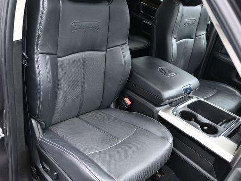Used 2018 RAM 2500 Laramie w/ Snow Chief Group AWD/4WD image 40