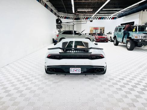Used 2015 Lamborghini Huracan LP 610-4 image 15
